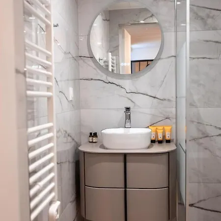 Rez De Chausse Dans Rue Pavee 4 Pers Nation Апартаменты