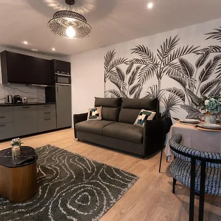 Rez De Chausse Dans Rue Pavee 4 Pers Nation Апартаменты Париж