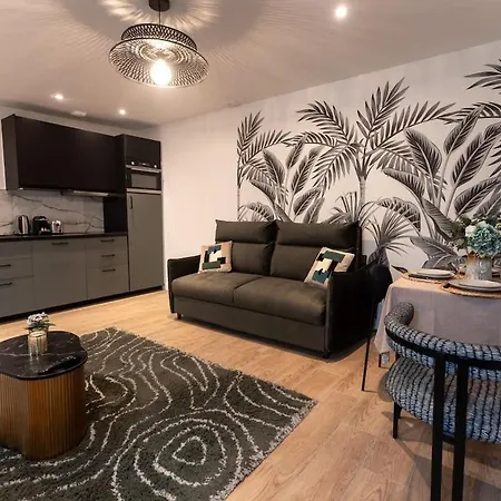 Rez De Chausse Dans Rue Pavee 4 Pers Nation Апартаменты Париж