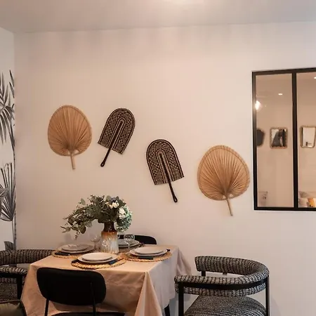 Rez De Chausse Dans Rue Pavee 4 Pers Nation Апартаменты